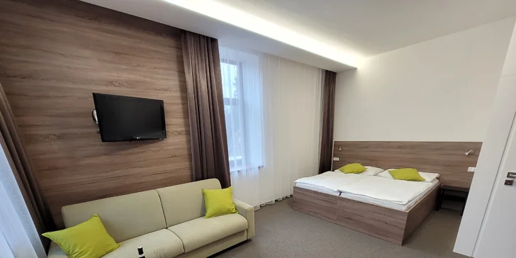 Moravský kras ako na dlani: pobyt s raňajkami či polpenziou a fľašou vína