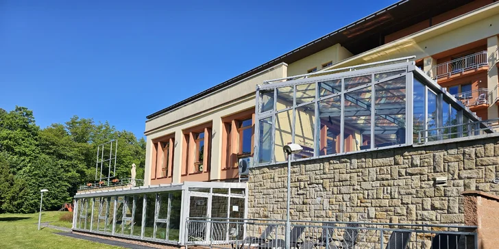 4* pobyt v Rožnove: raňajky alebo polpenzia, neobmedzený wellness a bazén aj procedúry