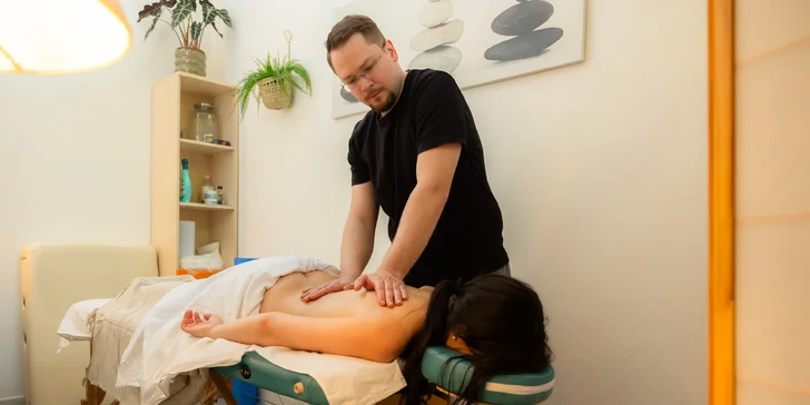 Hrejivá masáž chrbta, šije, nôh či celého tela aj s lávovými kameňmi