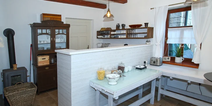 Historická vila pri priehrade Les Království a blízko Dvora Králové, raňajky v cene