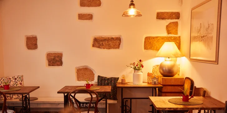 Historická vila pri priehrade Les Království a blízko Dvora Králové, raňajky v cene