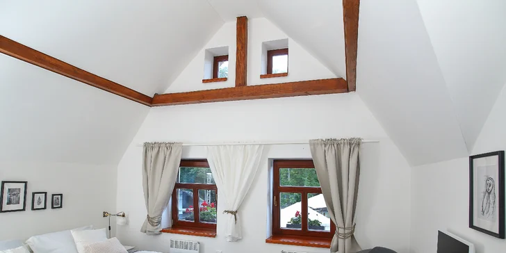 Historická vila pri priehrade Les Království a blízko Dvora Králové, raňajky v cene