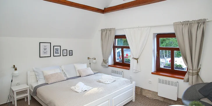 Historická vila pri priehrade Les Království a blízko Dvora Králové, raňajky v cene