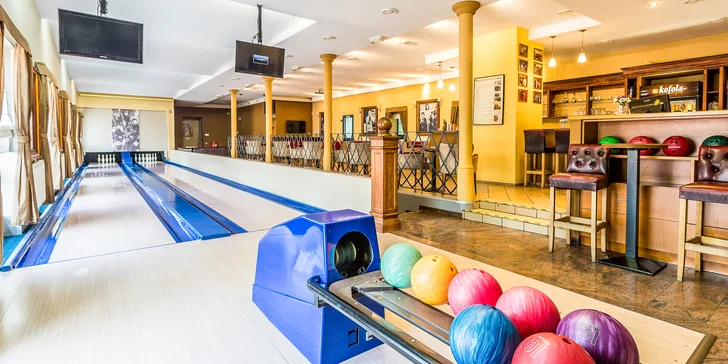 Romantika v Banskej Štiavnici s raňajkami, hodinou bowlingu a parkovaním