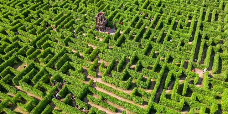 Dobrodružná úniková hra v dennej aj nočnej verzii v Labyrinte Čertova skala neďaleko Ľubovnianskeho hradu