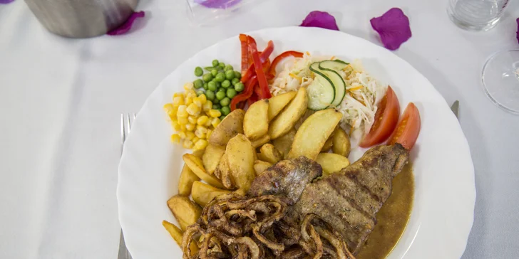 Južná Morava plná výletov a relaxu: penzión s vychýrenou kuchyňou a privátnym wellness vrátane bazéna