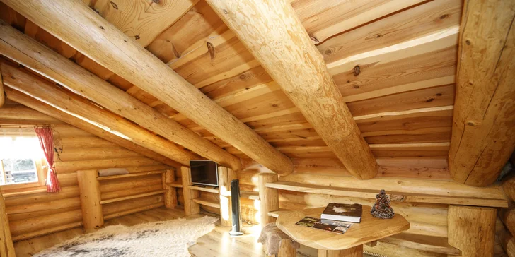 Vyrazte za relaxom: čarovná zrubová chata pod Beskydami pre 2 až 3 osoby