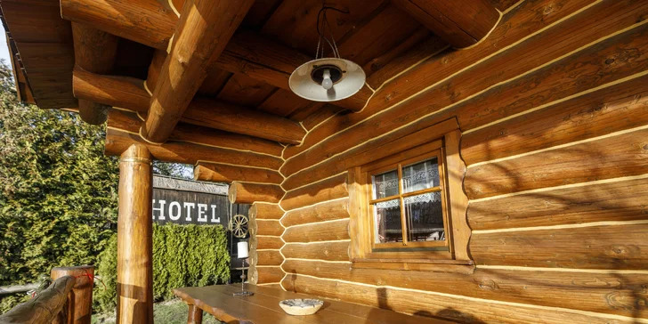 Vyrazte za relaxom: čarovná zrubová chata pod Beskydami pre 2 až 3 osoby