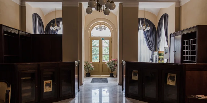 Romantický hotel na okraji Prahy: pobyt s raňajkami alebo polpenziou, možnosť privátnej sauny a vírivky