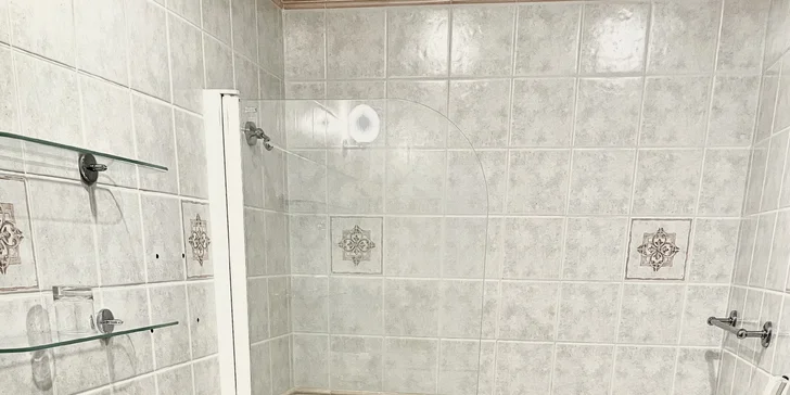 Romantický hotel na okraji Prahy: pobyt s raňajkami alebo polpenziou, možnosť privátnej sauny a vírivky