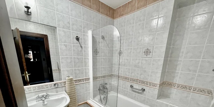 Romantický hotel na okraji Prahy: pobyt s raňajkami alebo polpenziou, možnosť privátnej sauny a vírivky