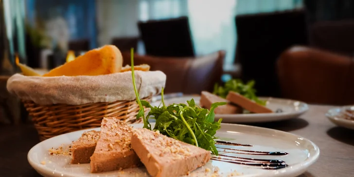 Súkromný vstup do Wellness SPA s degustačnou večerou pre dvoch v hoteli Modena***