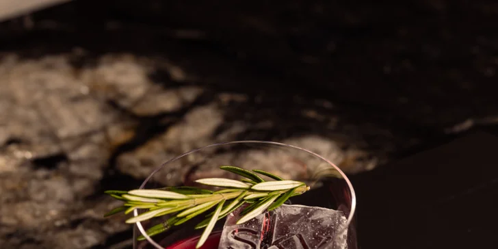 Welcome drinky zdarma a darčeková poukážka na konzumáciu v SKY bar & restaurant