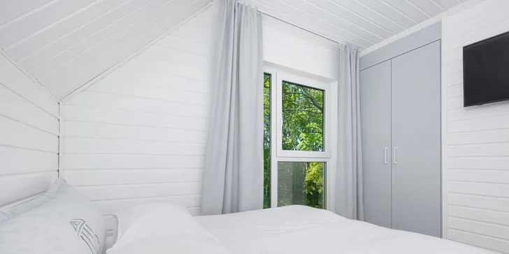 Krásna dovolenka pri Balte: izby a domčeky v pokojnej lokalite len 250 m od pláže, strava aj wellness