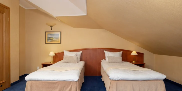 Krásna dovolenka pri Balte: izby a domčeky v pokojnej lokalite len 250 m od pláže, strava aj wellness