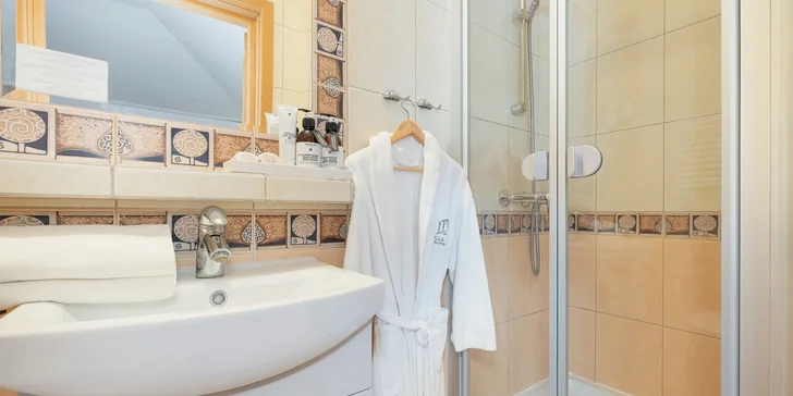 Krásna dovolenka pri Balte: izby a domčeky v pokojnej lokalite len 250 m od pláže, strava aj wellness