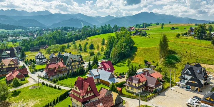 Pobyt v tichej lokalite Zakopaného: moderná vila s rodinnou atmosférou aj s raňajkami