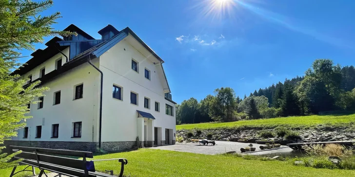 Pobyt na Šumave: horská chata pod keltským hradiskom Obří hrad a raňajky