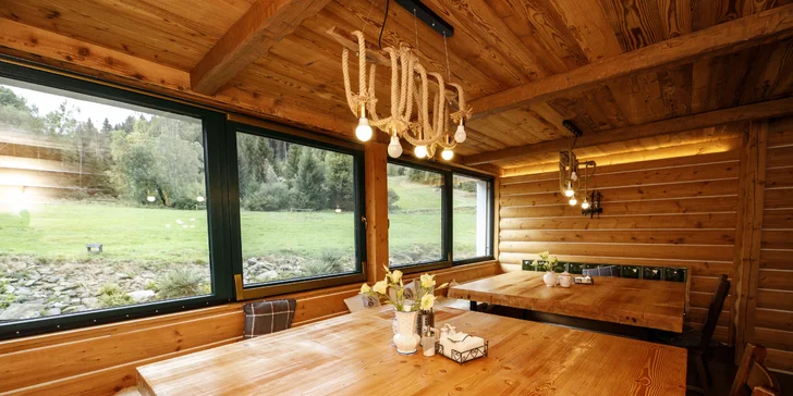 Pobyt na Šumave: horská chata pod keltským hradiskom Obří hrad a raňajky