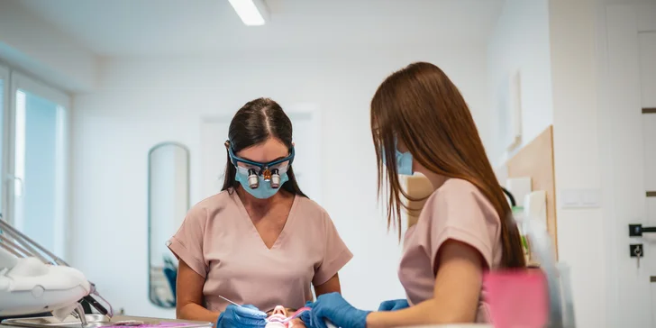 Profesionálne bielenie zubov v ambulancii alebo doma