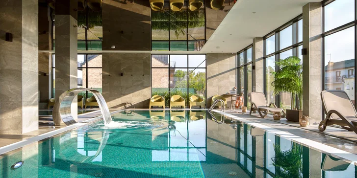 Dovolenka pri Balte pre páry aj rodiny: moderný rezort s wellness, bazénom a stravou, 5 min. od pláže