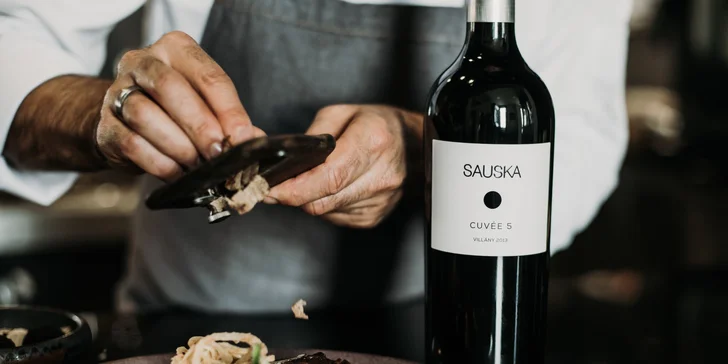 Vinársky pobyt so stravou a wellness: romantika pre dvoch aj vstupy do kúpeľov