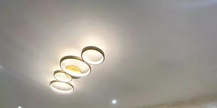 Mezoterapia tváre so sérom podľa vašej voľby alebo lososou DNA pre revitalizáciu pokožky