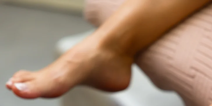 Starostlivosť o nohy: suchá, medicinálna, kombinovaná mokrá aj wellness pedikúra