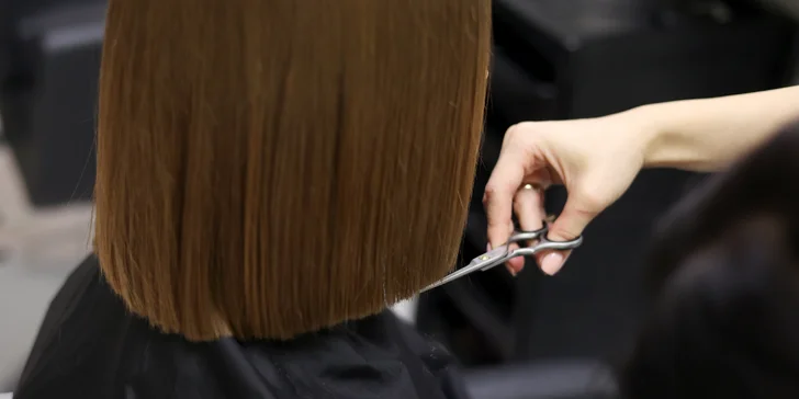 Strih vlasov, revitalizačná kúra alebo dámsky či pánsky vlasový balíček v Beauty Salon Kristy