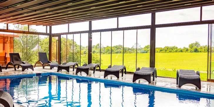 Historická kúria na skok od Slnečných jazier s možnosťou polpenzie a privátneho wellness