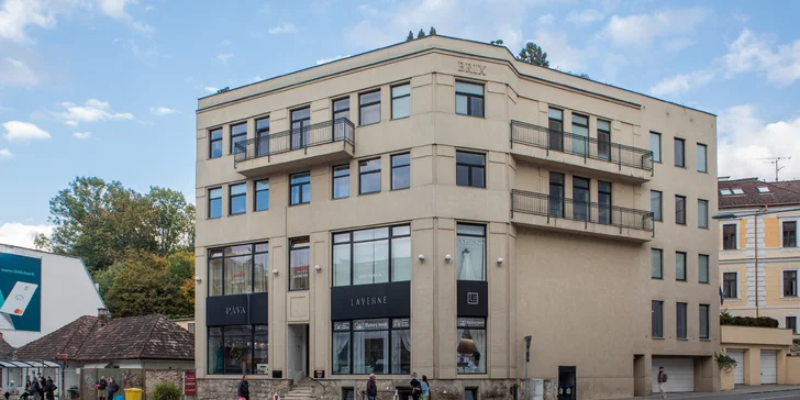 Masáž podľa výberu: klasická, relaxačná, s lávovými kameňmi aj bankovaním