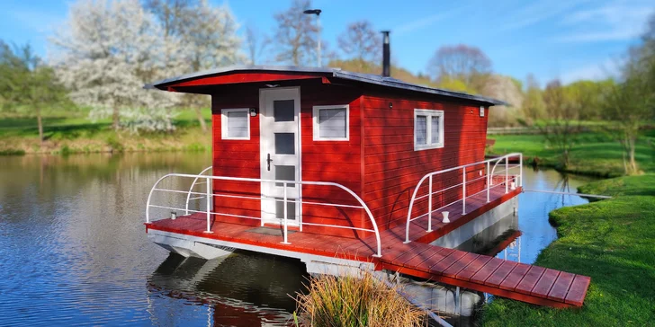 Hausbót Pohodička na rybníčku: pobyt s rybolovom aj plavbami na loďke