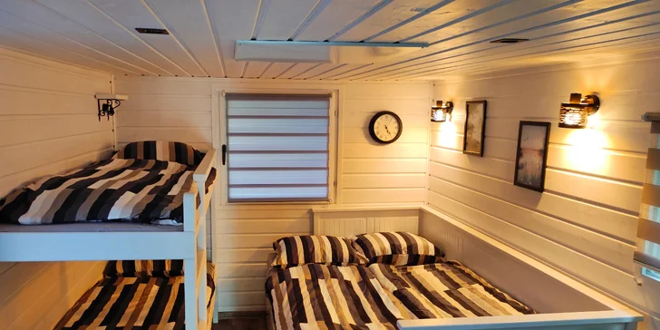 Hausbót Pohodička na rybníčku: pobyt s rybolovom aj plavbami na loďke