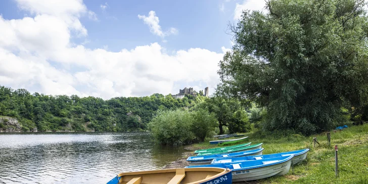 Komfortné apartmány priamo na pláži pri Vranovskej priehrade: krytá terasa, člnky aj vonkajší bazén