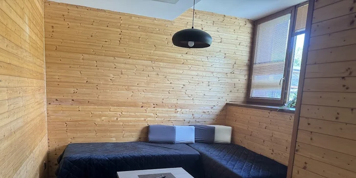 Komfortné apartmány priamo na pláži pri Vranovskej priehrade: krytá terasa, člnky aj vonkajší bazén