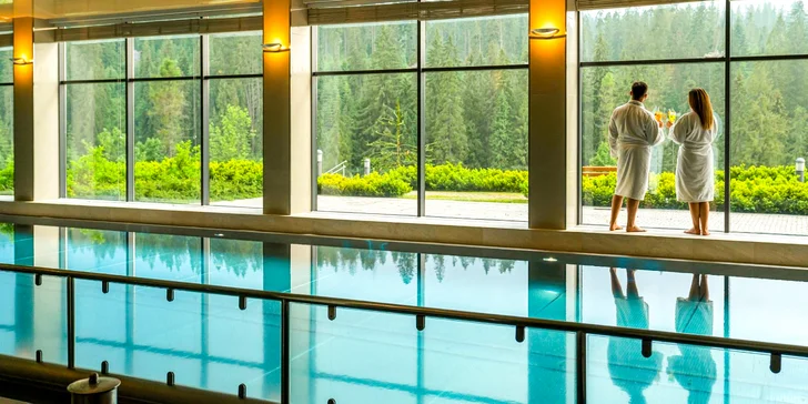 Oddych v 4* Hoteli BUKOVINA s neobmedzeným vstupom do komplexu s 12 bazénmi