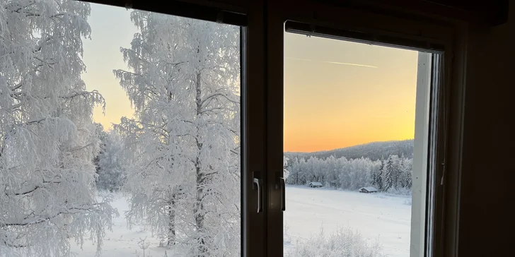 Dom v Škandinávii pre 2-7 osôb: medzi lesmi a jazerami pod polárnym kruhom, český majiteľ so skvelým hodnotením