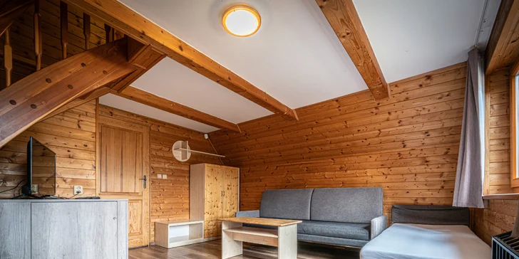 S rodinou alebo partiou do Beskýd: bungalov pod Lysou horou, raňajky, bazén a bowling až pre 6 osôb