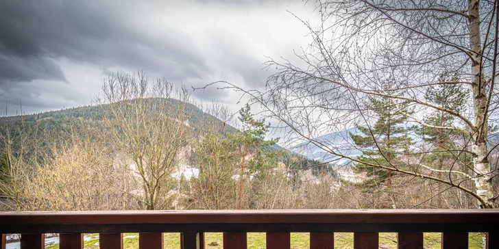 S rodinou alebo partiou do Beskýd: bungalov pod Lysou horou, raňajky, bazén a bowling až pre 6 osôb