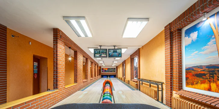 S rodinou alebo partiou do Beskýd: bungalov pod Lysou horou, raňajky, bazén a bowling až pre 6 osôb