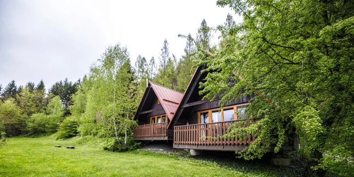 S rodinou alebo partiou do Beskýd: bungalov pod Lysou horou, raňajky, bazén a bowling až pre 6 osôb