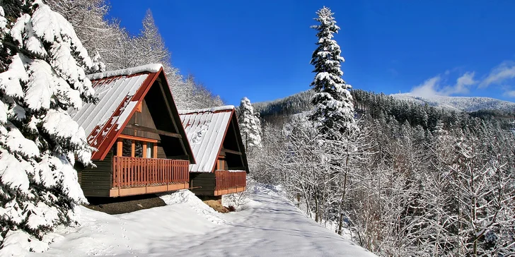 S rodinou alebo partiou do Beskýd: bungalov pod Lysou horou, raňajky, bazén a bowling až pre 6 osôb