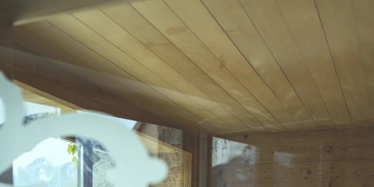 Hotel na brehu Wolfgangsee: plávajúca vírivka, bazény aj sauny, raňajky a štvorchodová večera