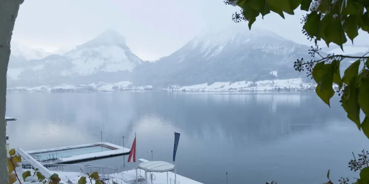 Hotel na brehu Wolfgangsee: plávajúca vírivka, bazény aj sauny, raňajky a štvorchodová večera