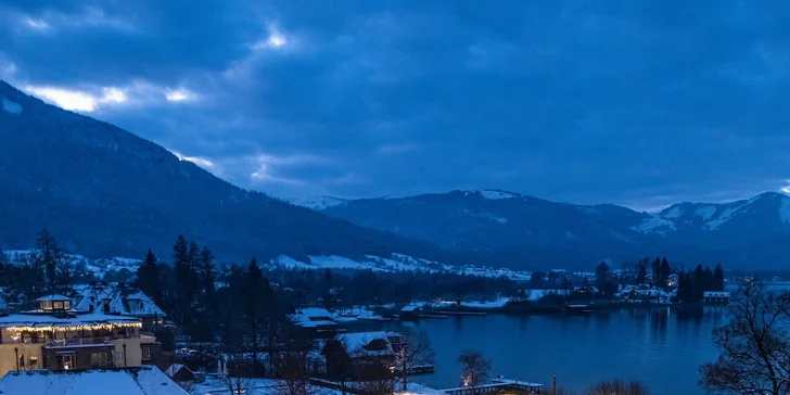 Hotel na brehu Wolfgangsee: plávajúca vírivka, bazény aj sauny, raňajky a štvorchodová večera