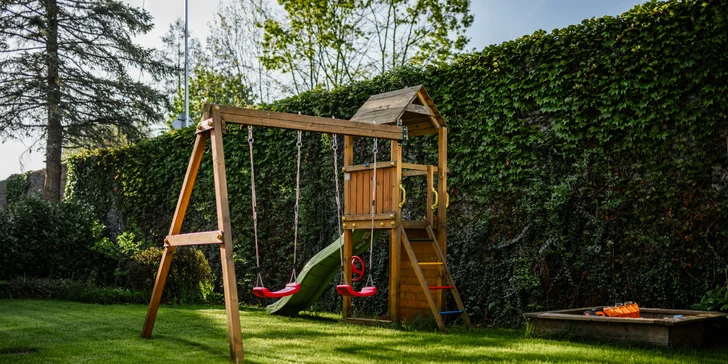 Krásne apartmány len 800 m od zámku v Hlubokej s raňajkami aj wellness