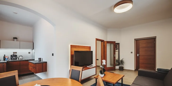 Krásne apartmány len 800 m od zámku v Hlubokej s raňajkami aj wellness