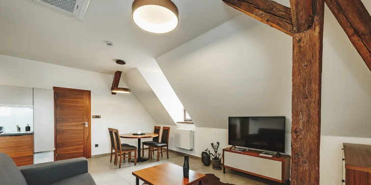 Krásne apartmány len 800 m od zámku v Hlubokej s raňajkami aj wellness