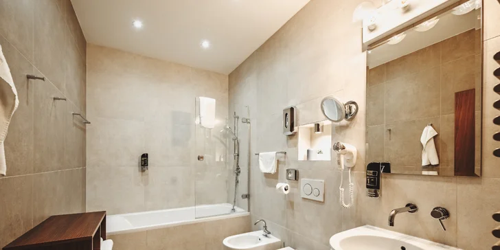 Krásne apartmány len 800 m od zámku v Hlubokej s raňajkami aj wellness