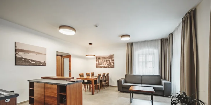 Krásne apartmány len 800 m od zámku v Hlubokej s raňajkami aj wellness